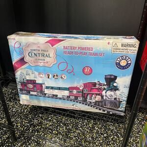 Lionel #7-11729 North Pole Central Lines Battery Powered Train Set- Open Box
